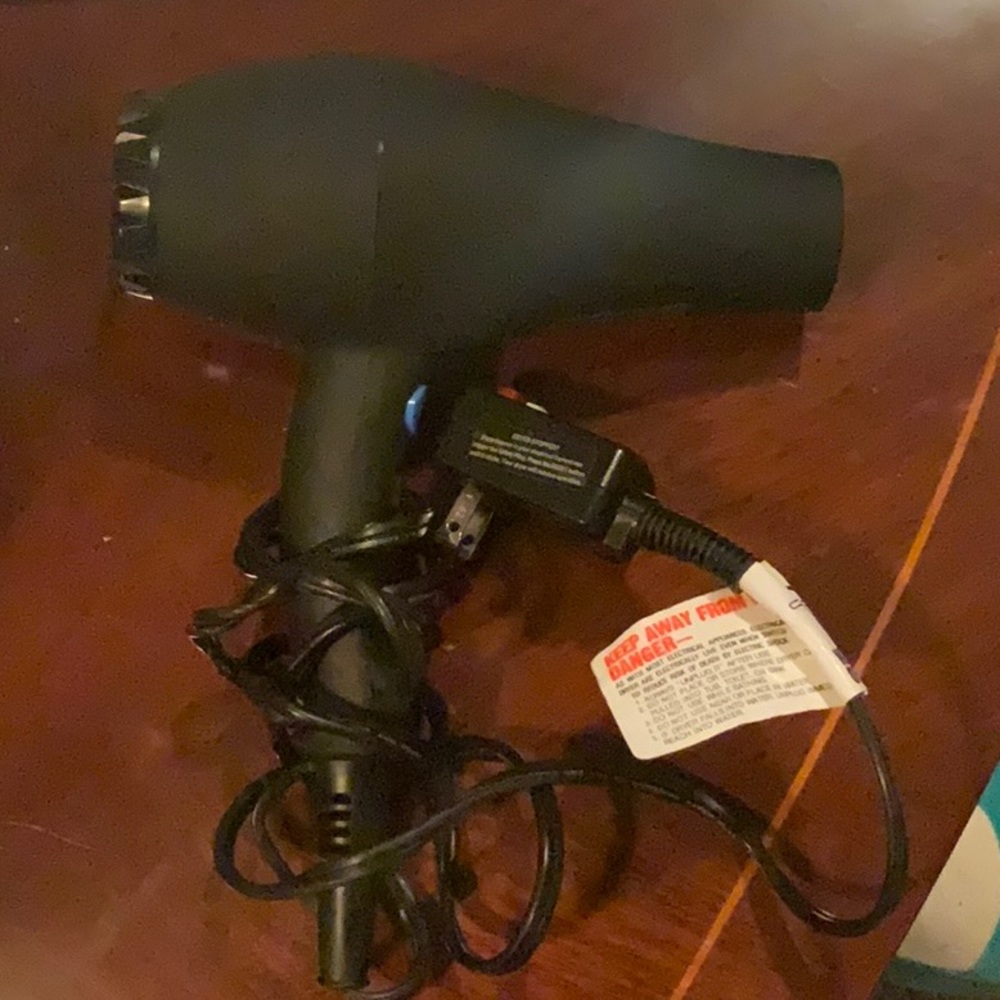 Hair dryer
